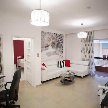 Cozy Apartment With Sea View Next To Marina Zeas Пирея Екстериор снимка